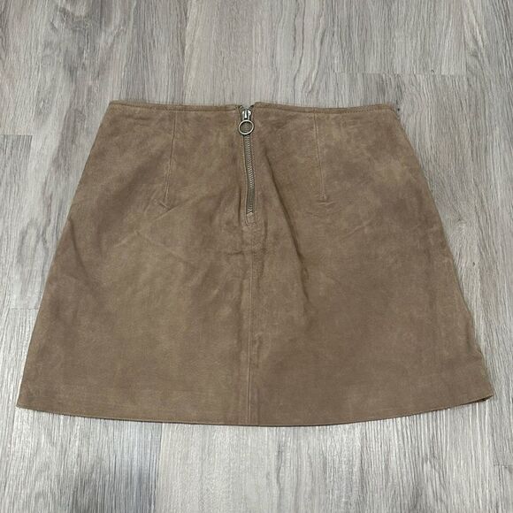 Blank NYC Suede Mini Skirt - Picture 3 of 5
